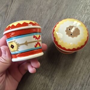 Cracker Barrel • Southwestern Salt & Pepper Shakers
